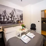 Maya's 63 - Spoacious Old Town Appartamento *