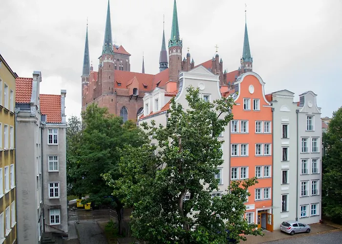 Maya's Flats & 63 - 3 On C