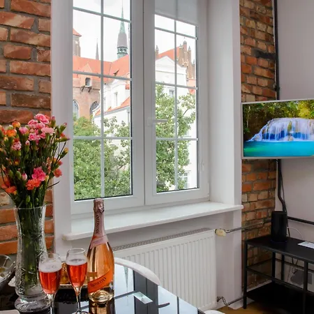 Maya's Flats & 63 - 3 On Chlebnicka Street Old Town Apartment